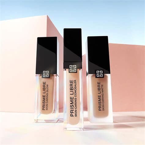 Concealer ve Kapatıcı GIVENCHY .